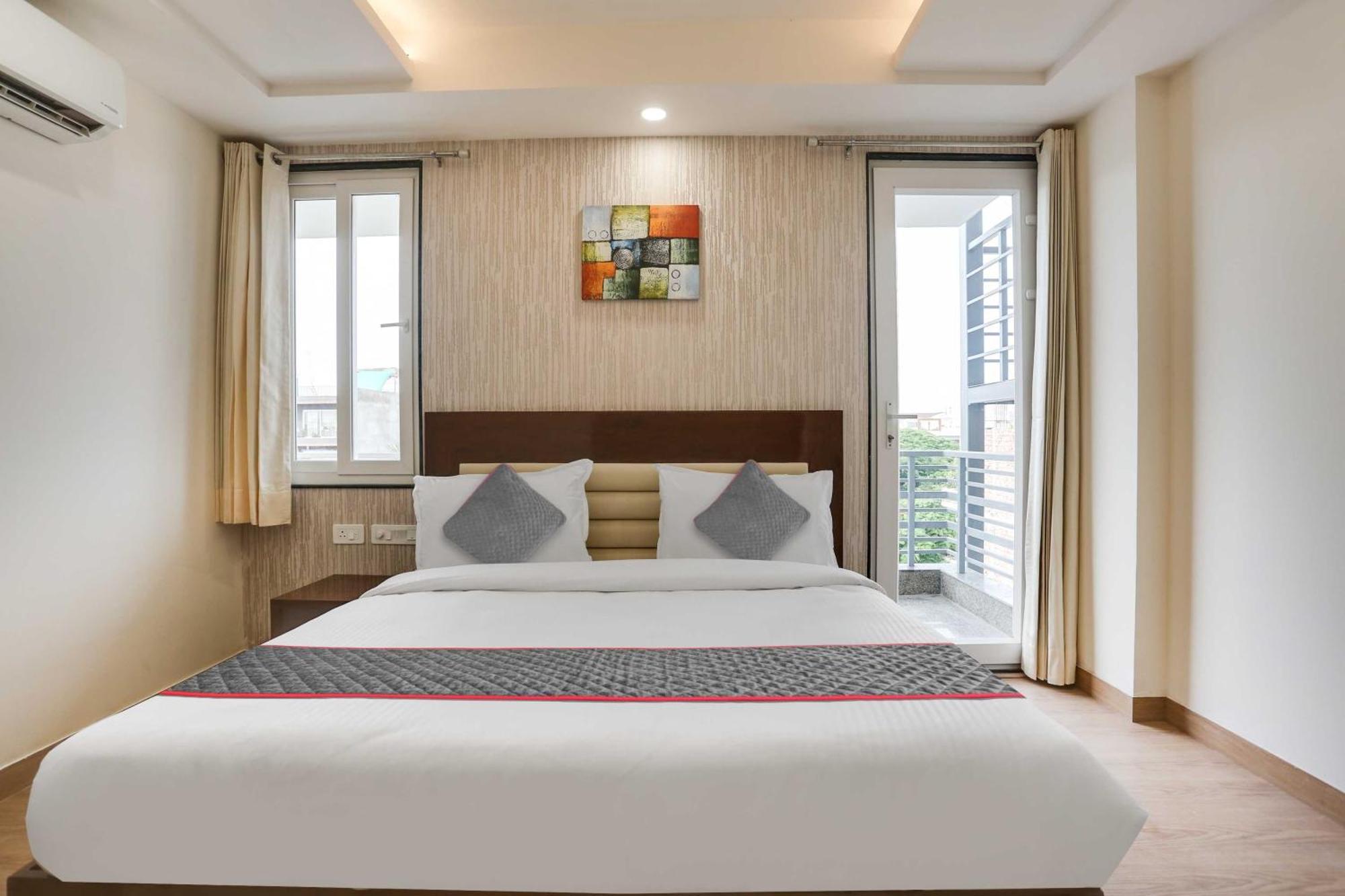 Townhouse The Adore Inn Gurgaon Bagian luar foto